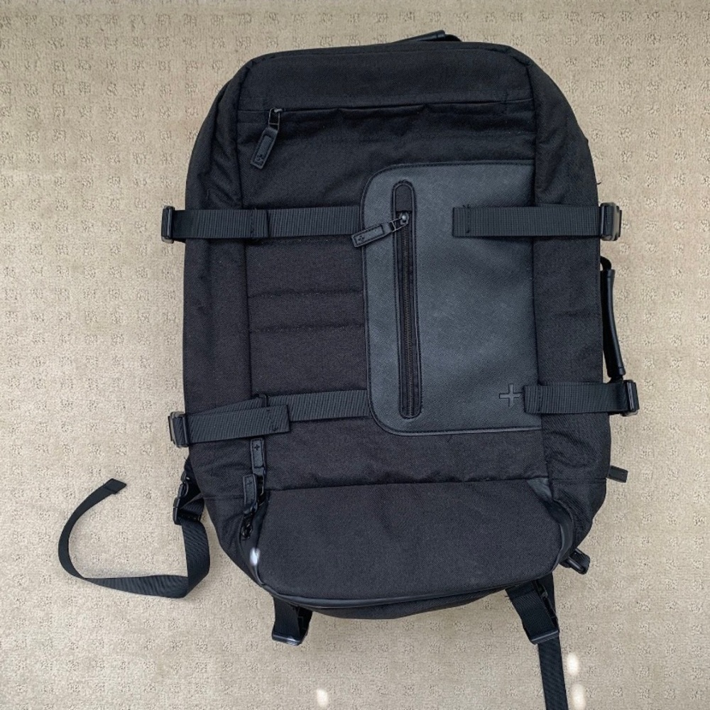 LIKE NEW black travel/hiking backpack duffle - tavik sett